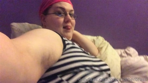 Godmotherofass Onlyfans - fat ass shaking in striped tube dress 22-04-2019 - SiteRip